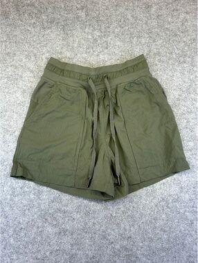 Lululemon Dance Studio High Rise Shorts 3.5" Sz 0 Square Dot EUC Rip Tag Leisure